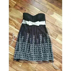 Squeeze Juniors Large L black Tulle Silver Floral Sequin Strapless dress Overlay